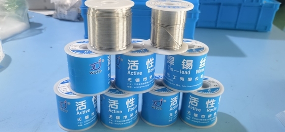 Le noyau élevé de colophane de plomb de Tin Degree de fil de soudure d'avance de 0,6 millimètres soudent électrolytique